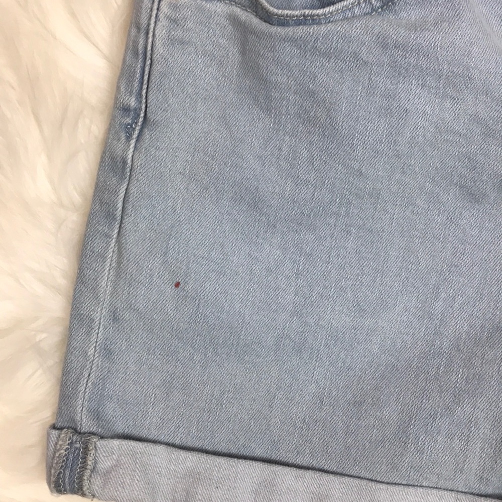 Gap Shorts - Picture 3 of 5